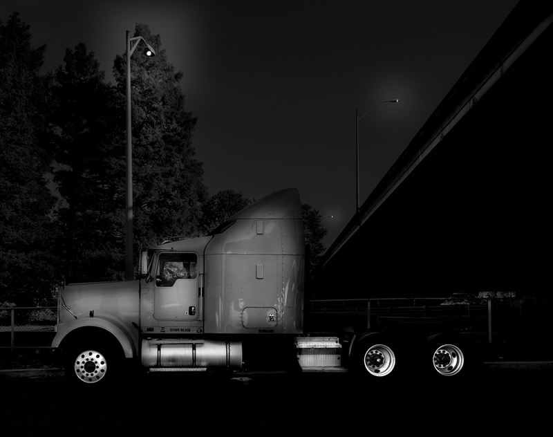 Illustration for article titled These Gorgeous Black And White Photos Turn Truckstops Into Art